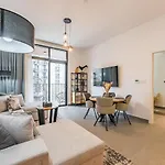Modern & Luxury 1Br -Pool View - Kensington Waters
