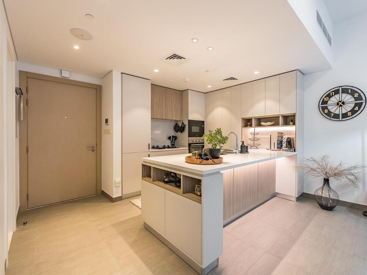 Apartment Modern & Luxury 1br -pool View - Kensington Waters *