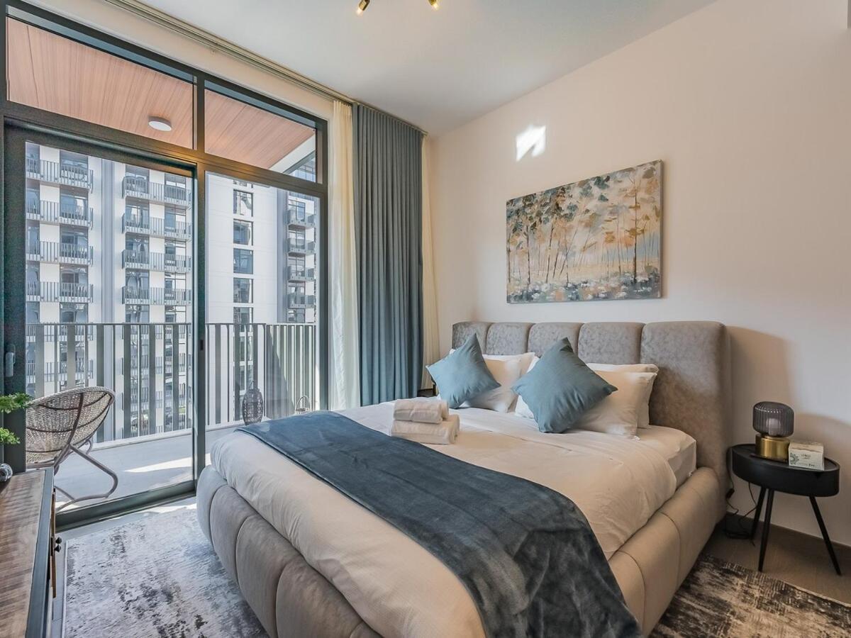 Modern & Luxury 1br -pool View - Kensington Waters *
