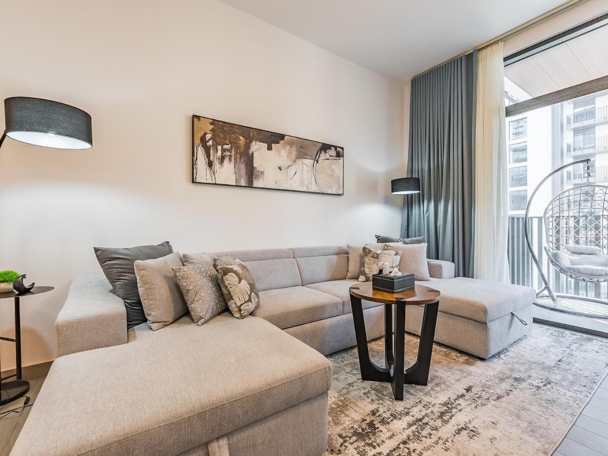 Modern & Luxury 1br -pool View - Kensington Waters * Dubai