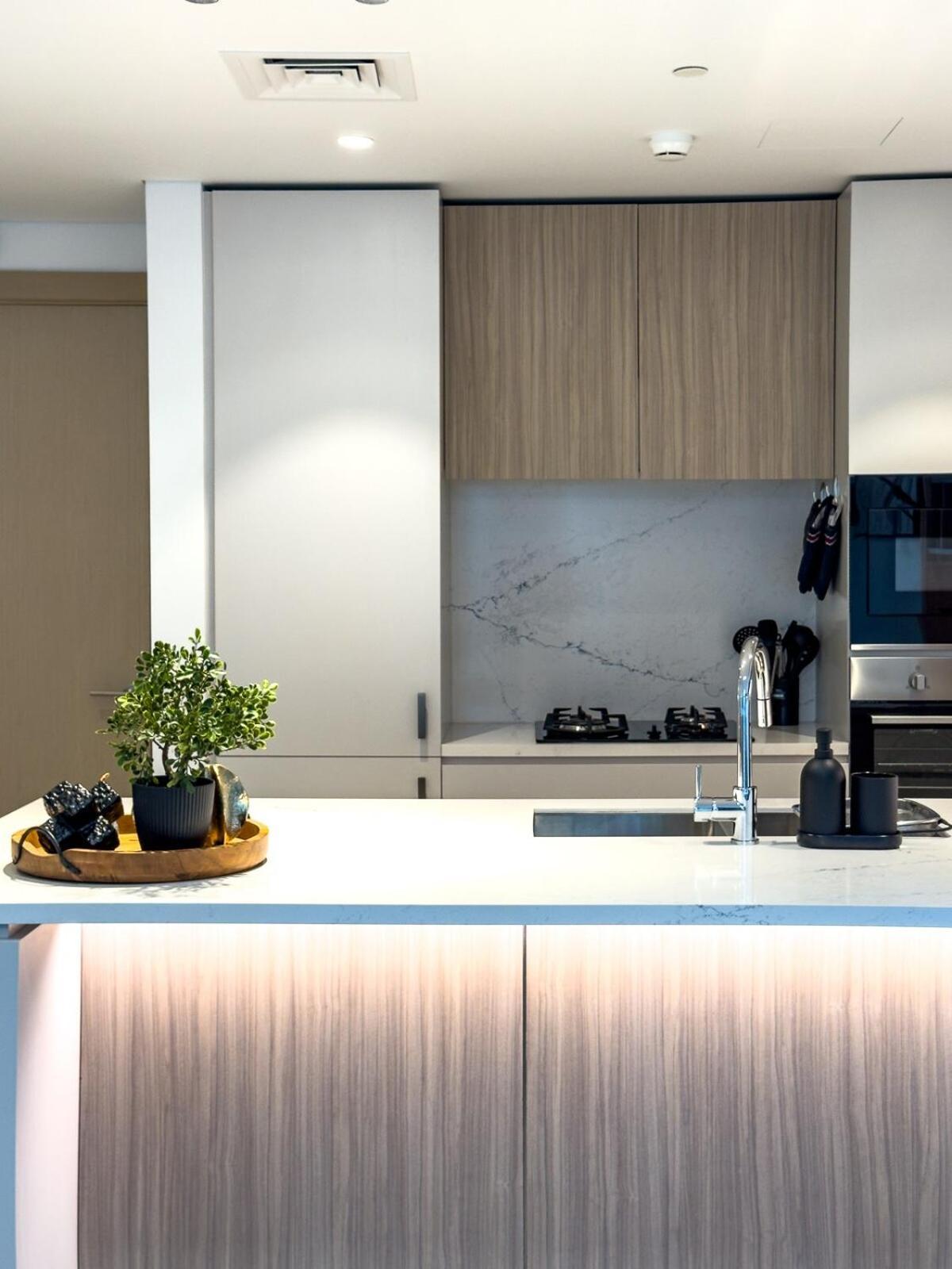 Apartment Modern & Luxury 1br -pool View - Kensington Waters Dubai